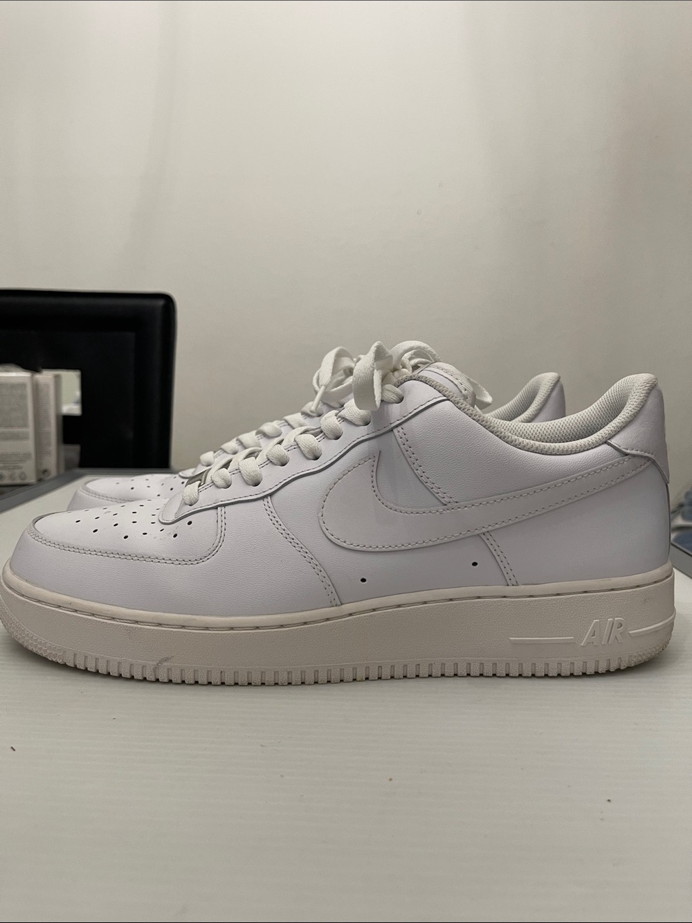 NIKE AIR FORCE 1 SNEAKERS MENS SIZE 13